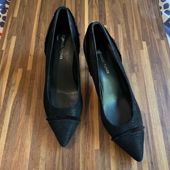 Donald Pliner "Exquisite Fancy Leather Fringed Shoes" - Picture 15 of 15